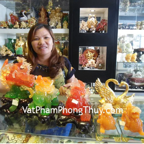 Chị Đức - khách hàng mua tỳ hưu, ngựa, thiên nga