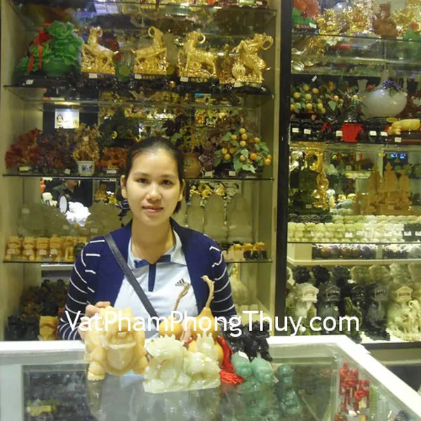 Chị Diền- khách hàng mua chuông gió Lucky CG1224, Kỳ lân đá hắc ngà HM089, tượng rồng cẩm thạch N076-1, Long quy M038 và tỳ hưu đông linh M130