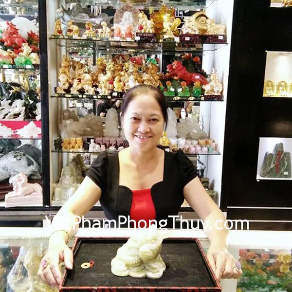 Chị Nga - Khách hàng mua Thiềm Thừ  Tây Tạng CTT -M