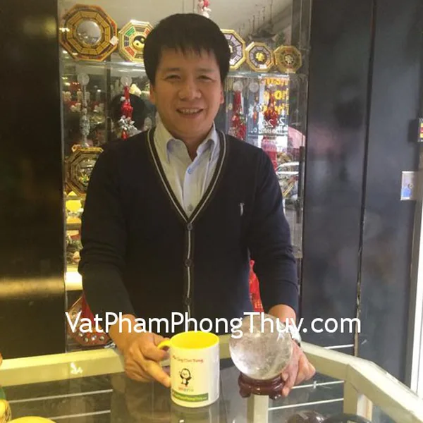 Anh Nam- khách hàng mua quả cầu thạch anh trắng GM148-S2-9117