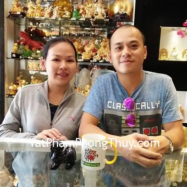 Chị Vy - khách hàng mua tỳ hưu bắc kinh đen chuẩn BKD-S