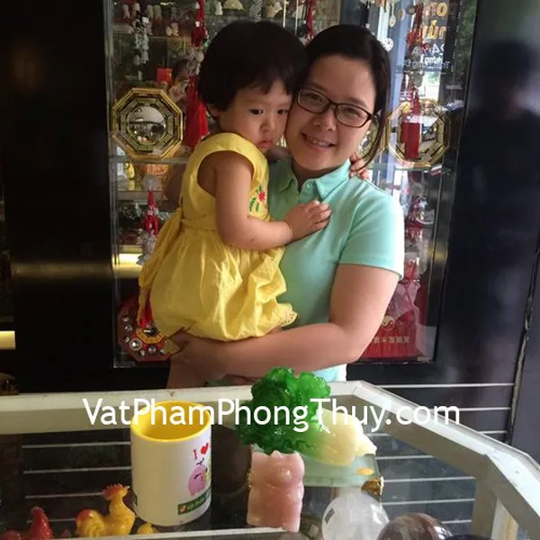 Chị Ngân - Khách hàng mua mèo may mắn thạch anh hồng và bắp cải