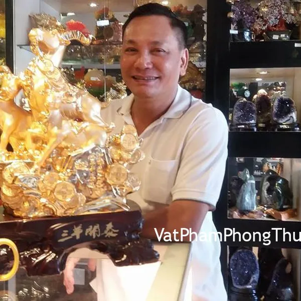 Anh Hòa - khách hàng mua tượng tam dương trên núi vàng H095G