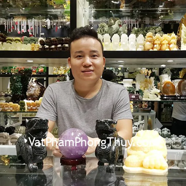 Anh Đuân - khách hàng mua cặp tỳ hưu độc ngọc THDN-L, thiềm thừ hoàng long lớn GM179 và quả cầu thạch anh tím GM142-14804