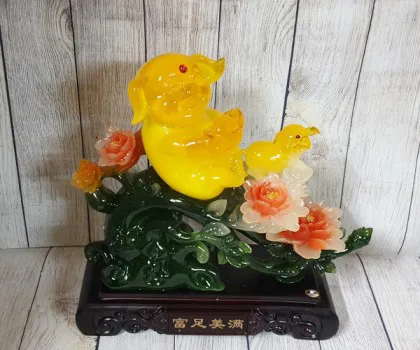 Tiên heo vàng ngọc ngồi trên nhánh mẫu đơn cam - Phú Túc Mỹ Mãn LN007