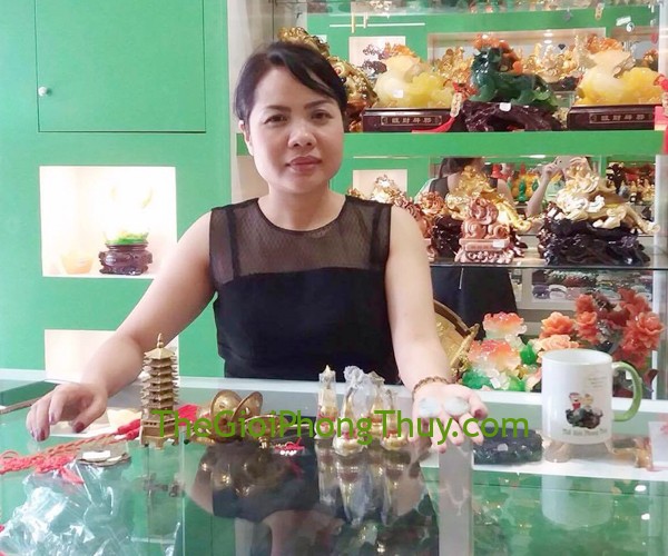 Chị Vân- Khách hàng mua tháp văn xương 7 tầng nhỏ FD210, Hồ lô trơn nhỏ FD206, Chuông gió đồng 5 tầng 6 ống trung FD160, Phật bản mệnh phỉ thúy trung A+++ ( Tuất, Hợi) FS6507-8, Phật bản mệnh phỉ thúy trung A+++ ( Mùi, Thân) FS6057-6, Chiêu tài 10 xu (10 đế vương) FCC2024, Tiền hoa mai liền ( Trường
