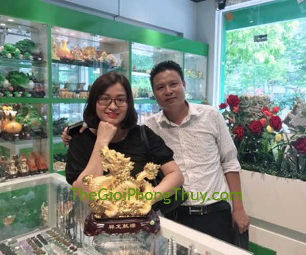 Chị Bảo - Khách mua Vua rồng vàng bóng cầm hoàng ngọc cưỡi mây vàng đế gỗ - Tường Long Hiến Thị FLN148