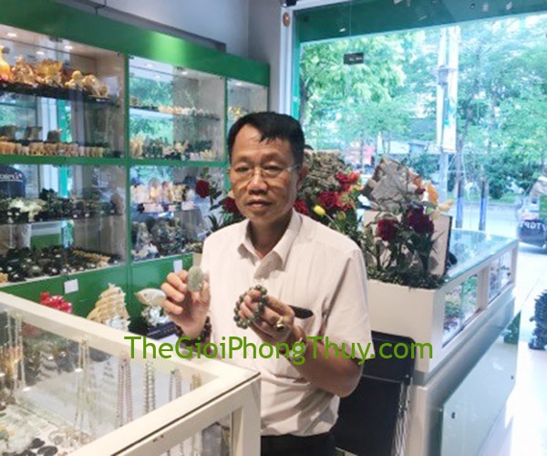 Chú Học - Khách mua Phật bản mệnh Phỉ Thúy xanh đậm sắc xảo A+ lớn - Thìn + Tỵ (Phổ Hiền Bồ Tát) FS6864-4, Chuỗi ngọc phỉ thúy xanh đậm 14li FS6676