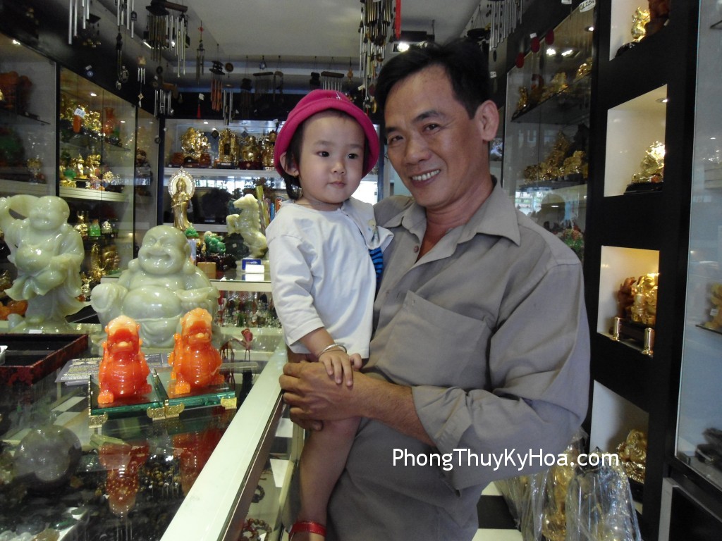 Anh Tiền - Khách hàng mua Tỳ hưu cam chiêu tài A060