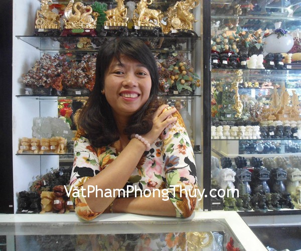 Chị Trang - khách hàng mua chuỗi thạch anh hồng S6128-1014