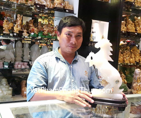Anh Chí Hảo - khách hàng mua tượng Ngựa bạch ngọc AM165 và Bồn nguyên bảo hoàng long GM073