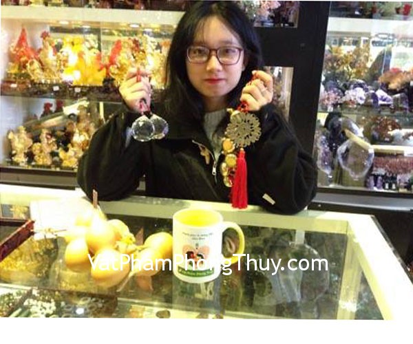 Chị Oanh- khách hàng mua hồ lô đồng D206, quả cầu pha lê S6282, hồ lô tự nhiên CC2016