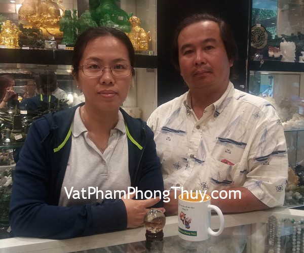 Chị Dung - khách hàng mua quả cầu thạch anh vàng Citrine GM150-3277