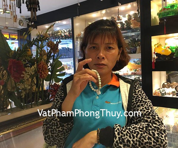 Chị Thủy - khách hàng mua chuỗi tỳ hưu ngọc phỉ thúy S6012