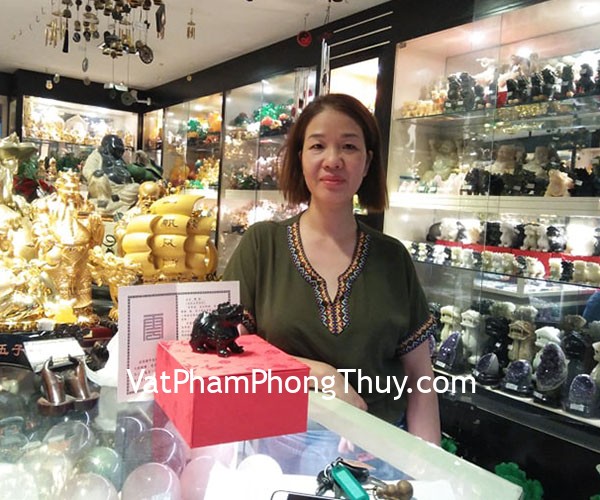 Chị Ngọc-khách hàng mua Tỳ Hưu bắc Kinh Đen chuẩn BKD-S
